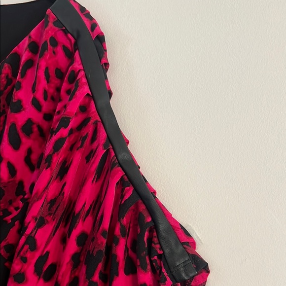 Thalia Sodi Vibrant Red and Black Animal Print Ruched Midi Dress Size L - Picture 6 of 13
